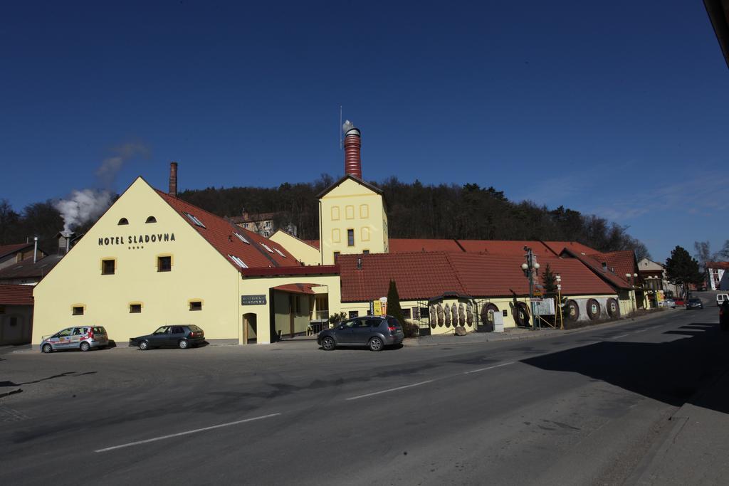Hotel Sladovna Cerna Hora Eksteriør bilde